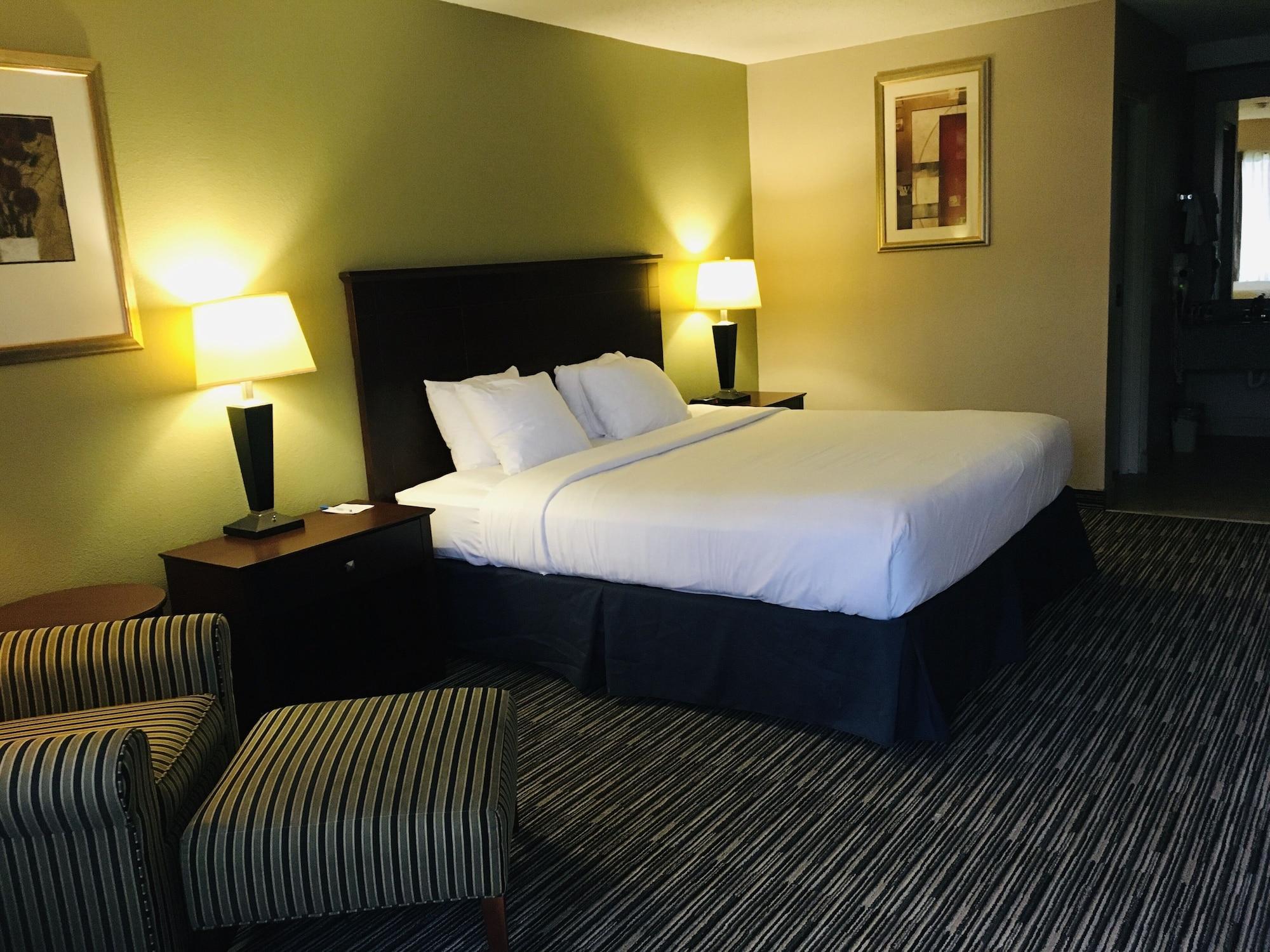 Ramada By Wyndham Batesville Exterior foto